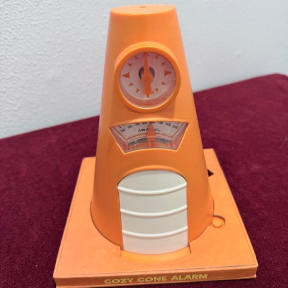 Disney Pixar Cars Movie Cozy Cone Motel Figure Sound & Moving Elements